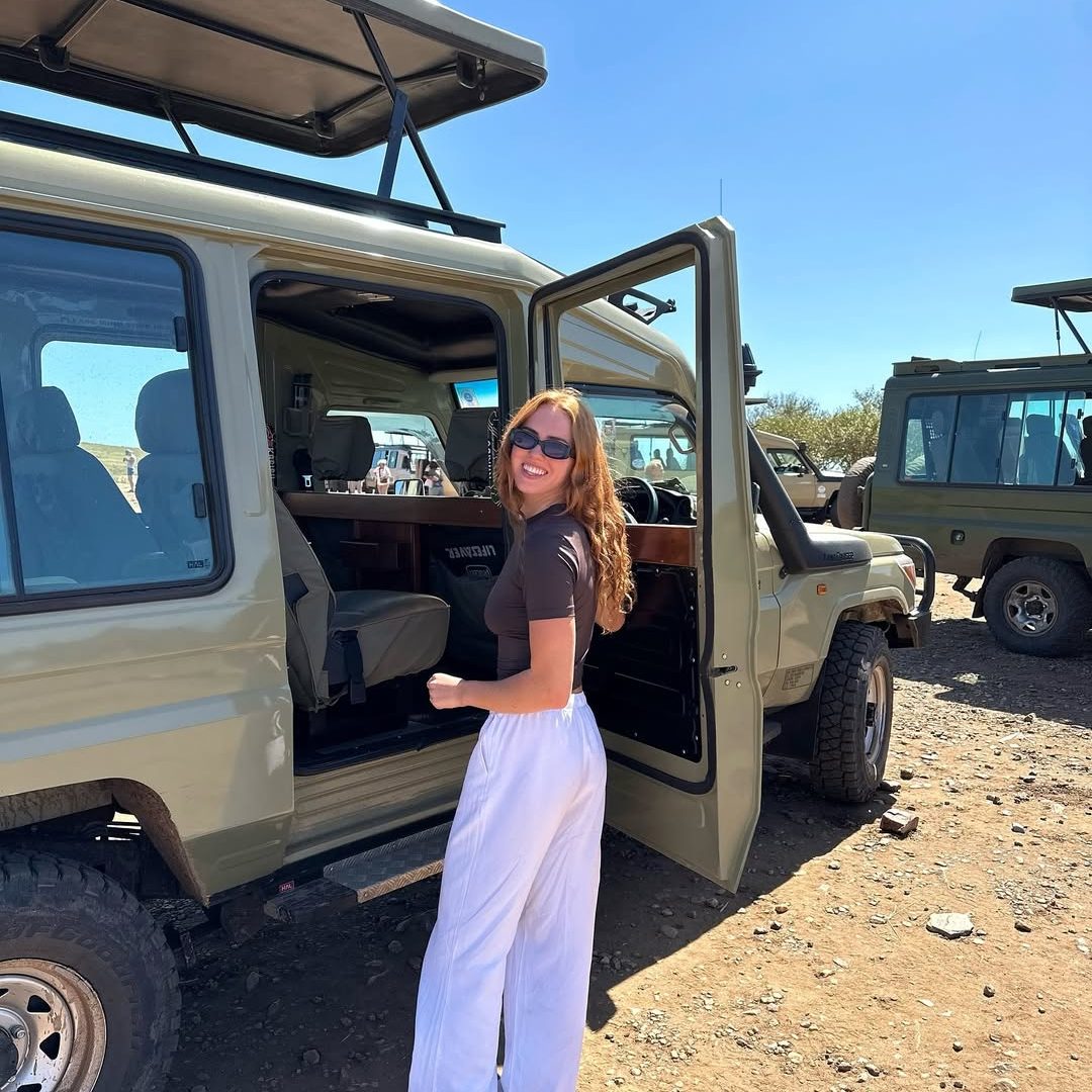 Safari Car Rental with Pop-Up Roof_Car Rental Road Trips