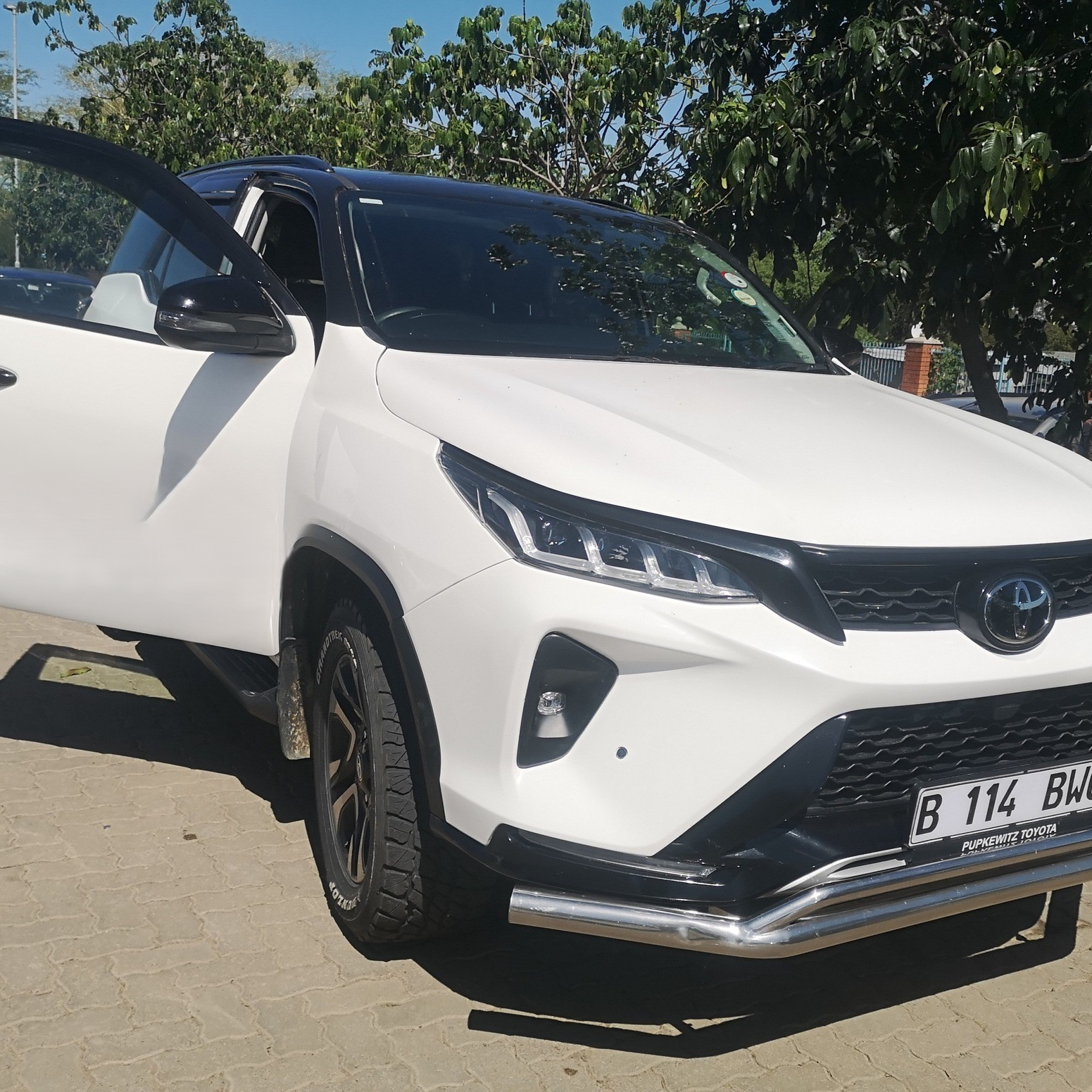 4x4 Fortuner & Camper Cruiser_Botswana Car Hire_CRRT (Car Rental Road Trips)